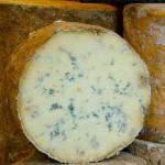 Koľko kalórií obsahuje modrý syr?
